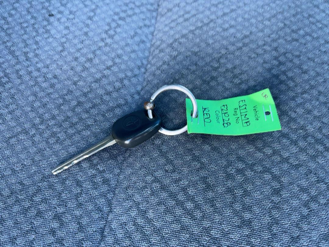 Photo '21' of Toyota Estima Aeras