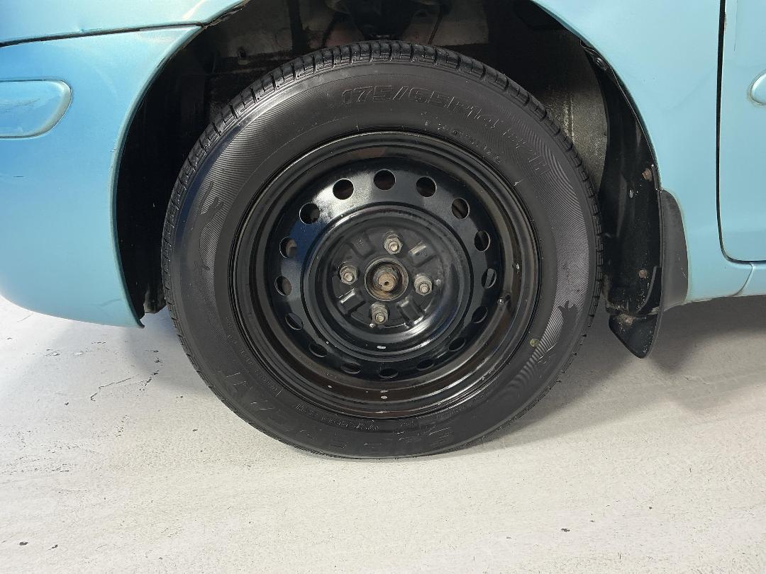 Photo '10' of Toyota Funcargo