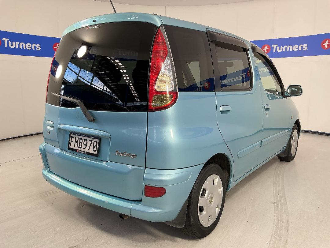 Photo '7' of Toyota Funcargo