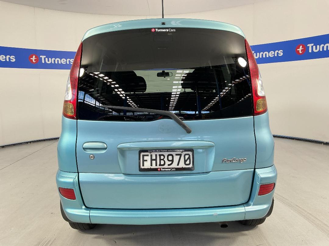 Photo '6' of Toyota Funcargo