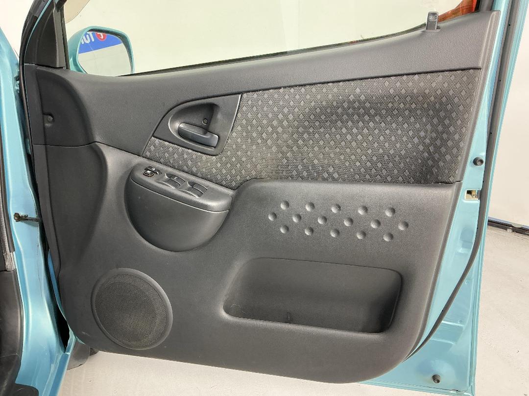 Photo '15' of Toyota Funcargo