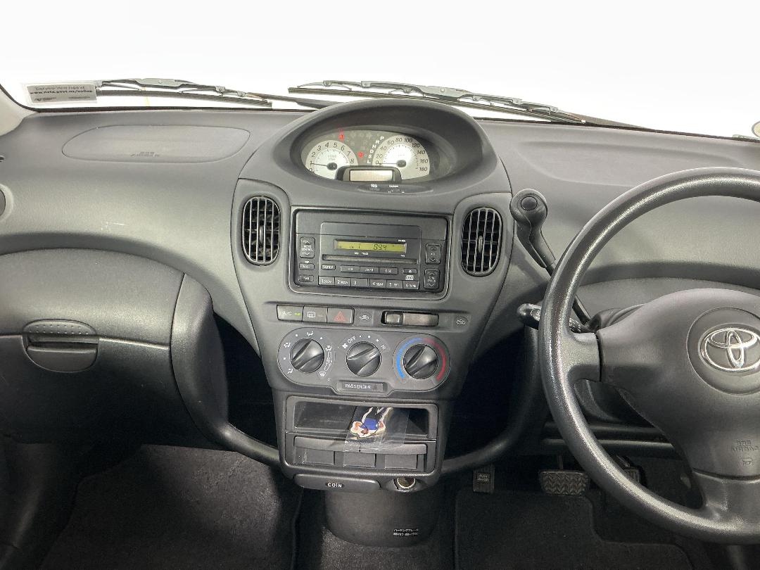 Photo '18' of Toyota Funcargo