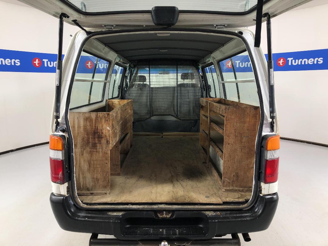 Photo '14' of Toyota Hiace Photo '14' of Toyota Hiace