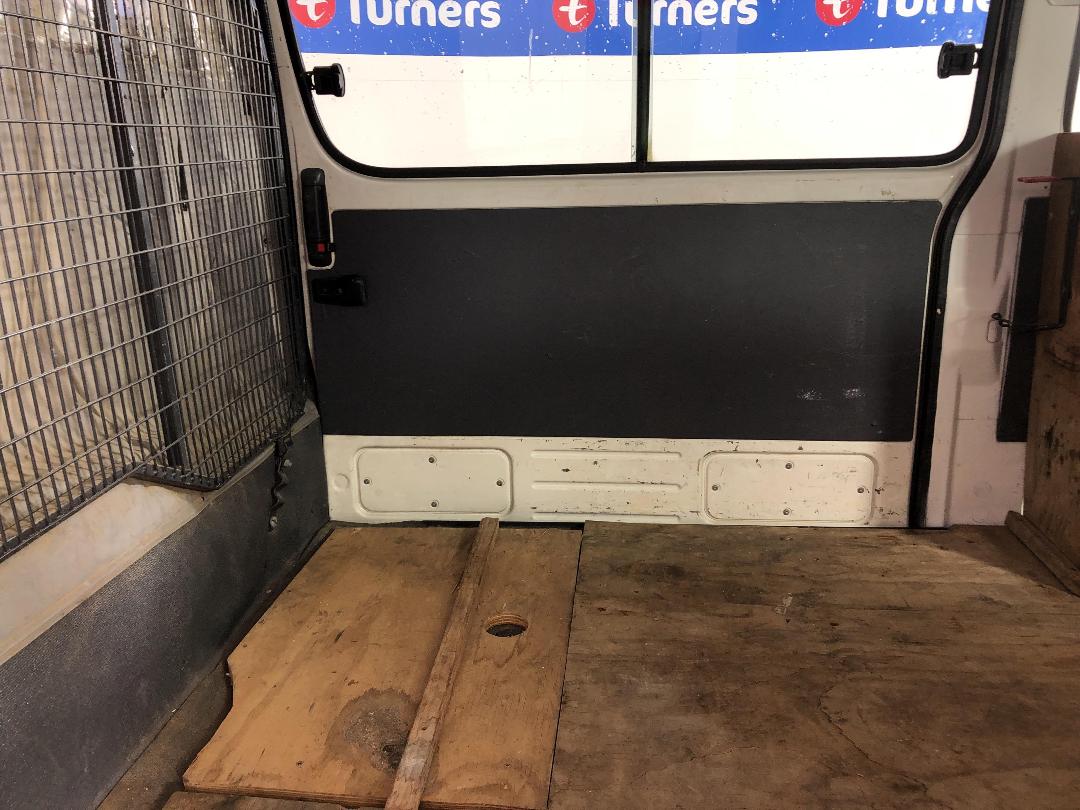 Photo '19' of Toyota Hiace Photo '19' of Toyota Hiace