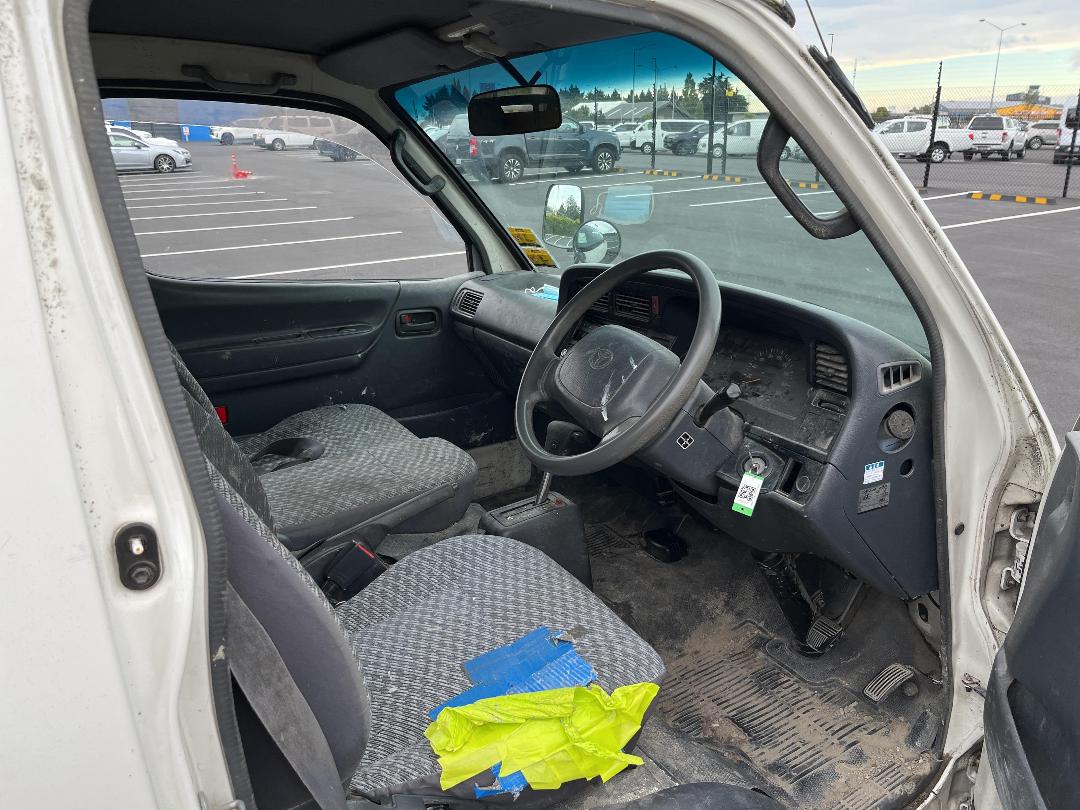 Photo '7' of Toyota Hiace VAN Photo '7' of Toyota Hiace VAN