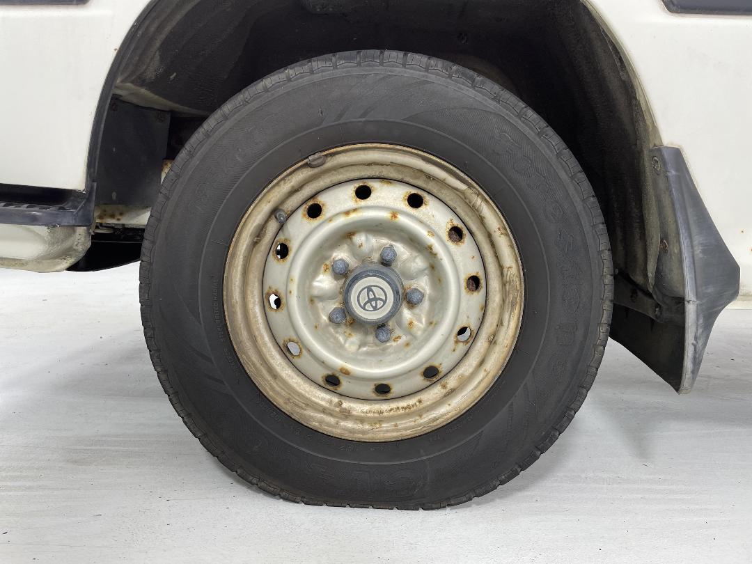 Photo '10' of Toyota Hiace