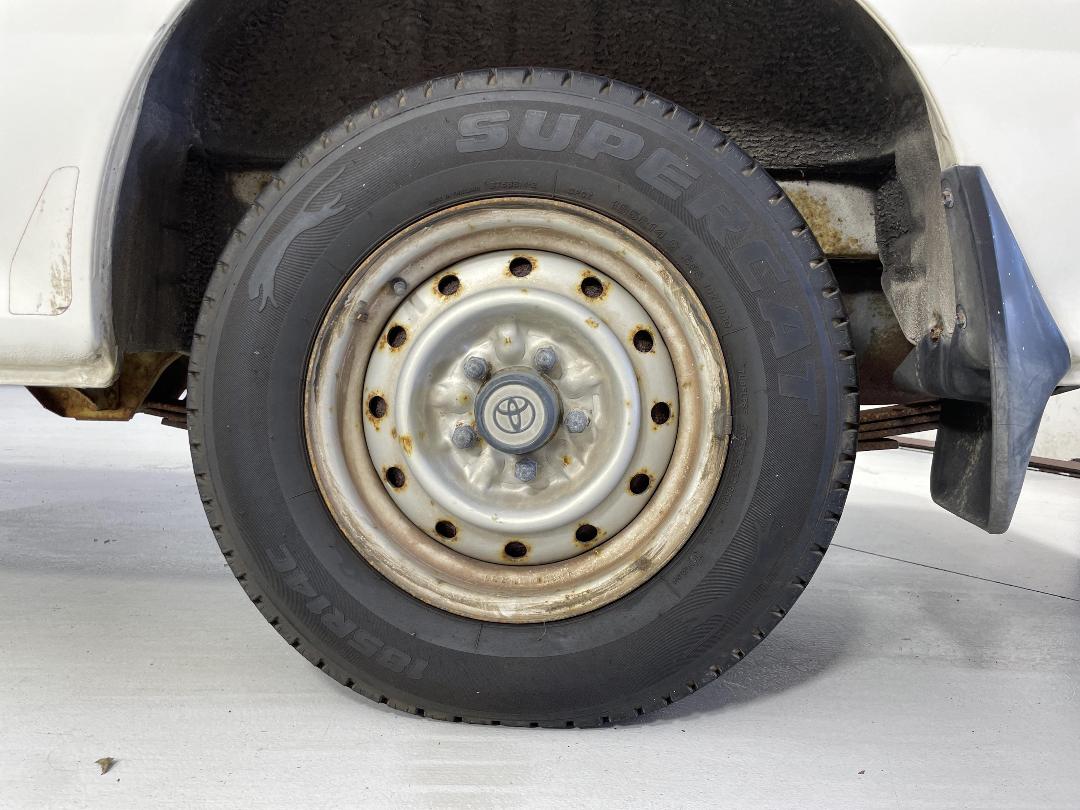 Photo '11' of Toyota Hiace