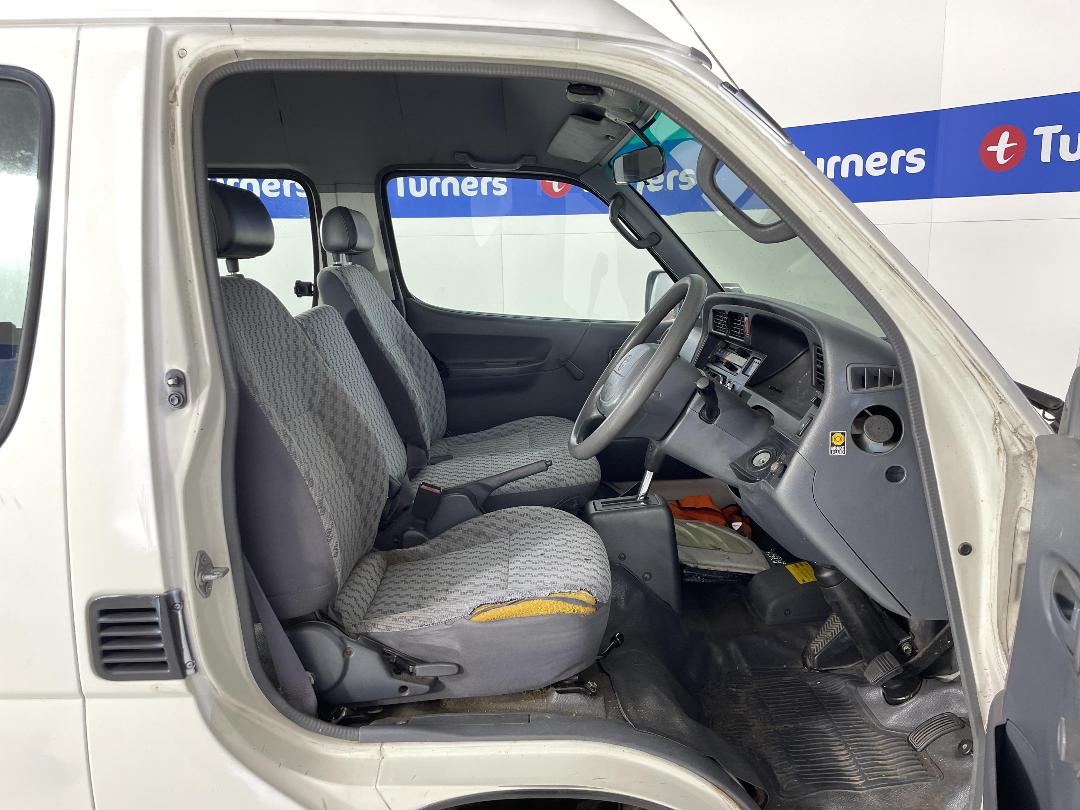 Photo '16' of Toyota Hiace