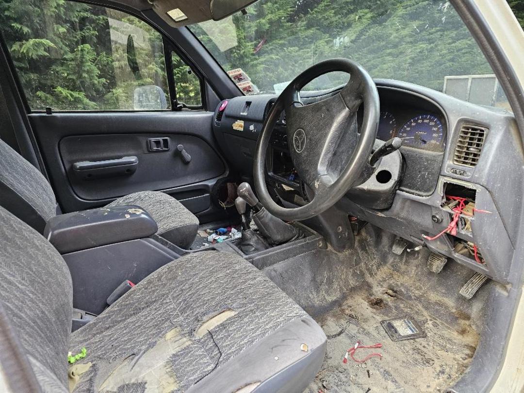 Photo '4' of Toyota Hilux D/C Photo '4' of Toyota Hilux D/C