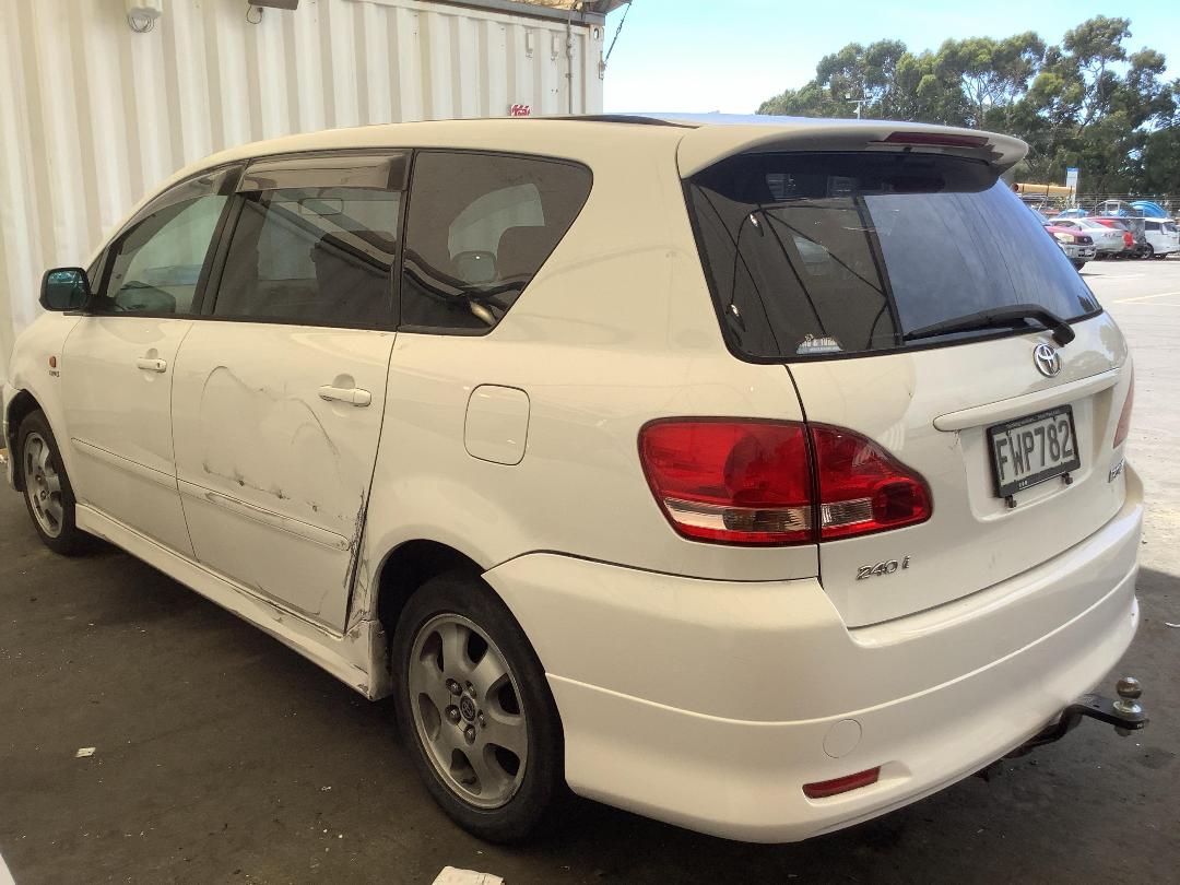 Photo '7' of Toyota Ipsum Photo '7' of Toyota Ipsum