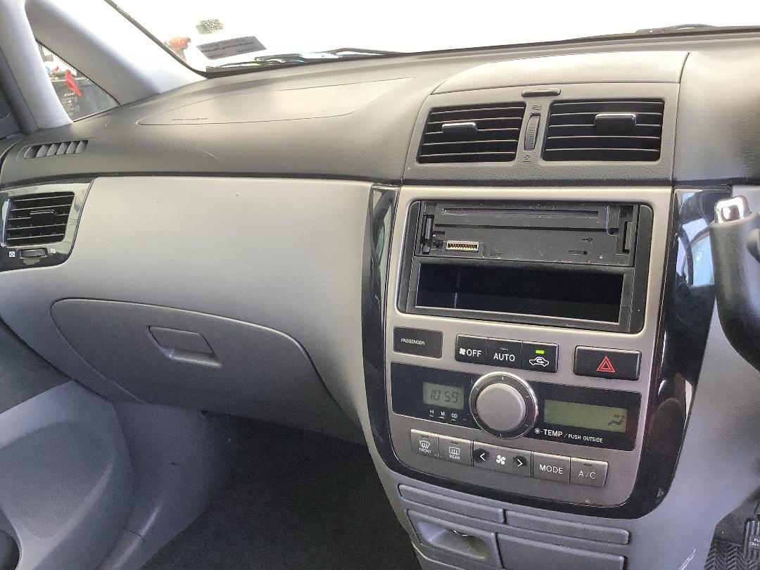 Photo '19' of Toyota Ipsum Photo '19' of Toyota Ipsum