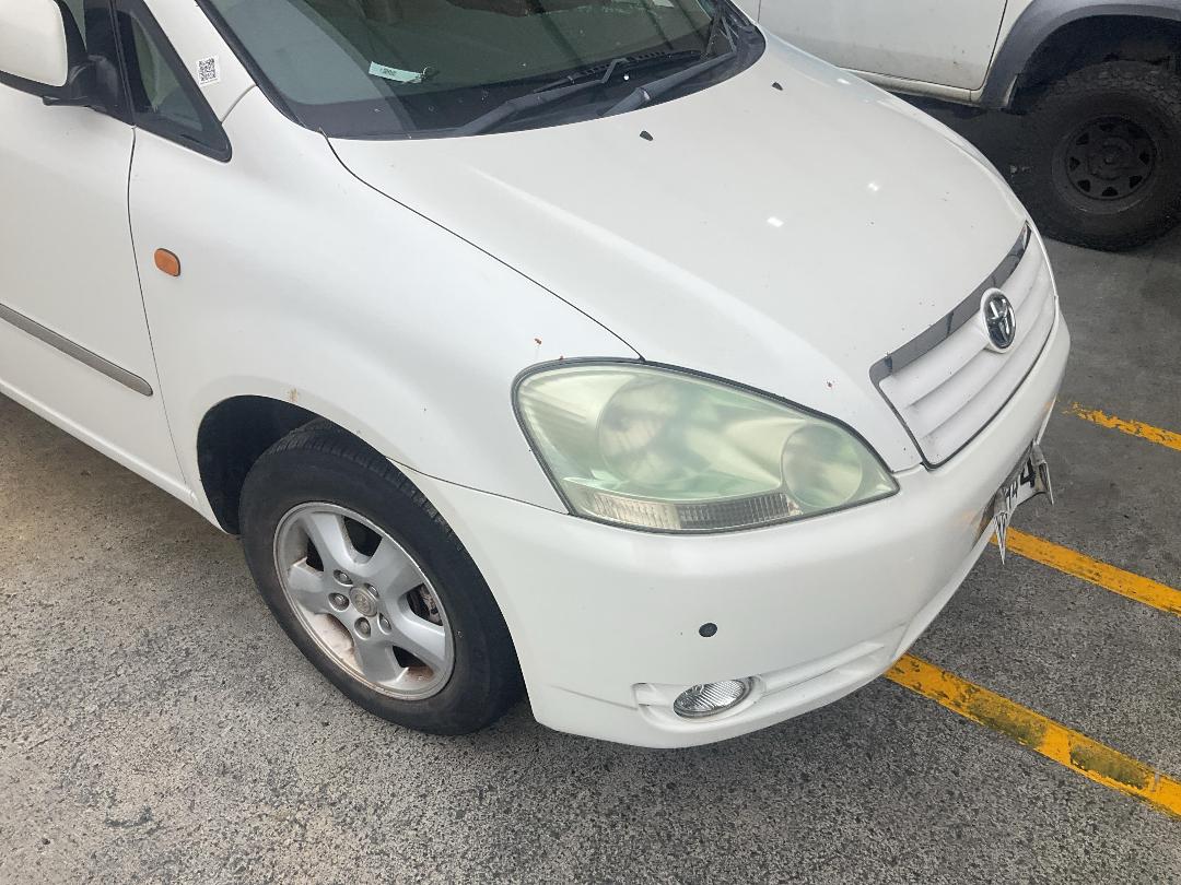 Photo '4' of Toyota Ipsum Photo '4' of Toyota Ipsum