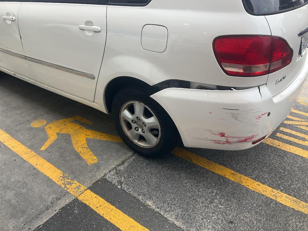 Photo '10' of Toyota Ipsum Photo '10' of Toyota Ipsum