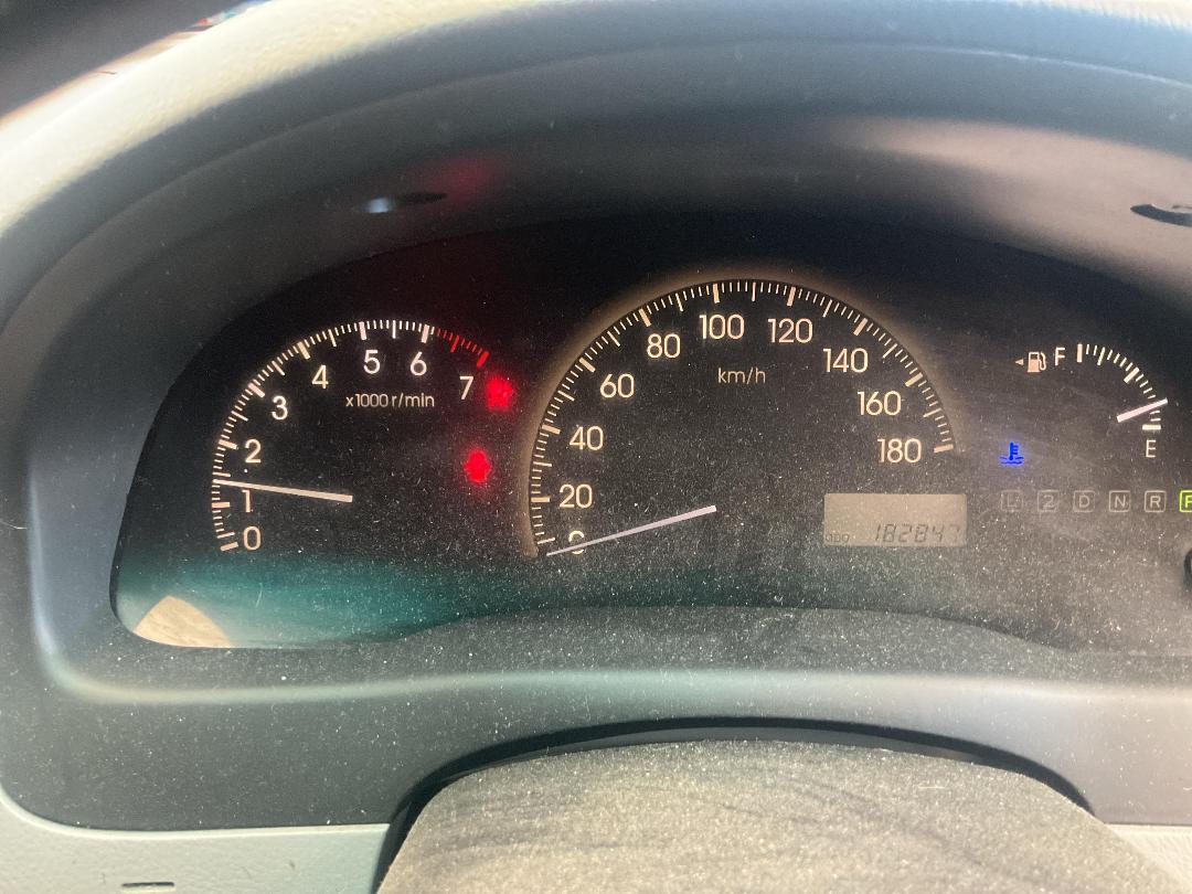 Photo '10' of Toyota Ipsum Photo '10' of Toyota Ipsum