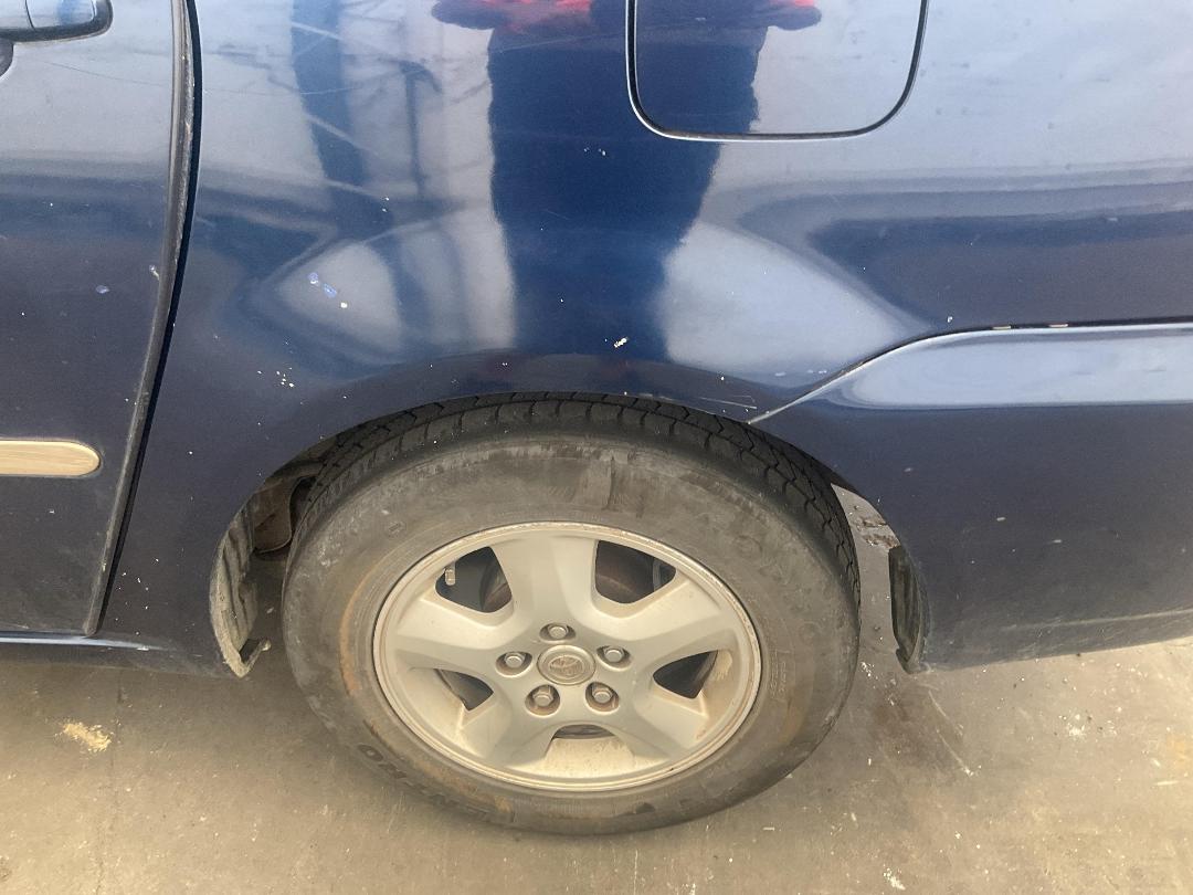 Photo '16' of Toyota Ipsum Photo '16' of Toyota Ipsum