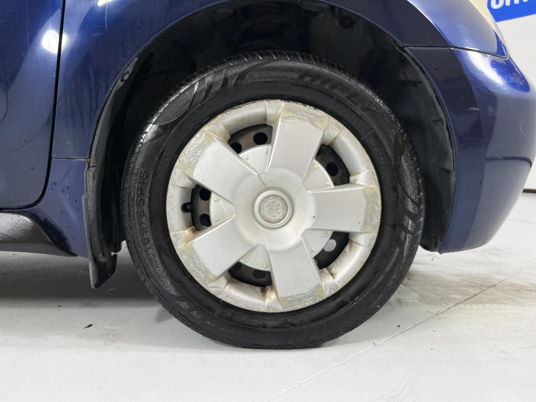 Photo '9' of Toyota IST