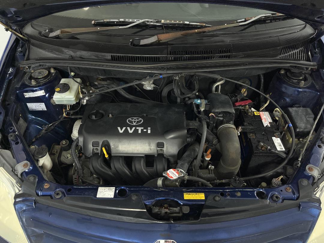 Photo '13' of Toyota IST