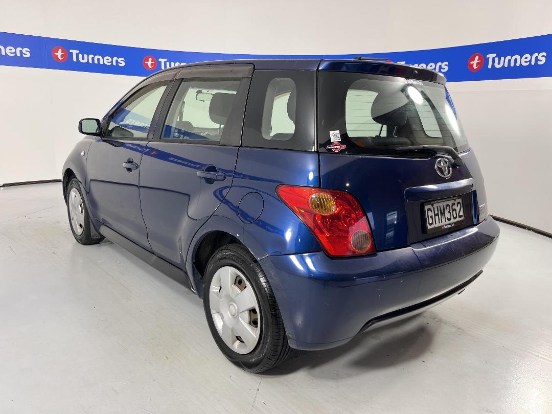 Photo '5' of Toyota IST