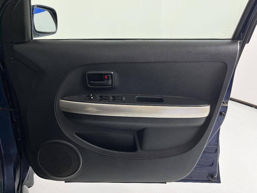 Photo '15' of Toyota IST