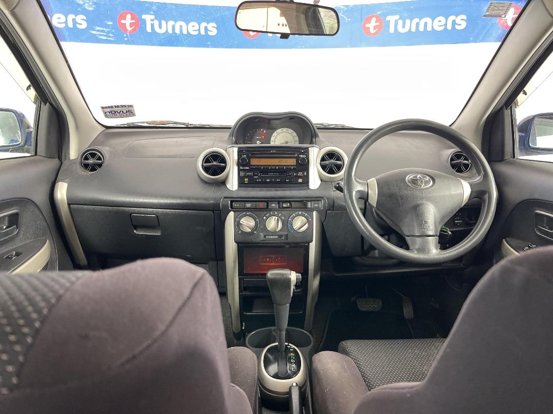 Photo '17' of Toyota IST