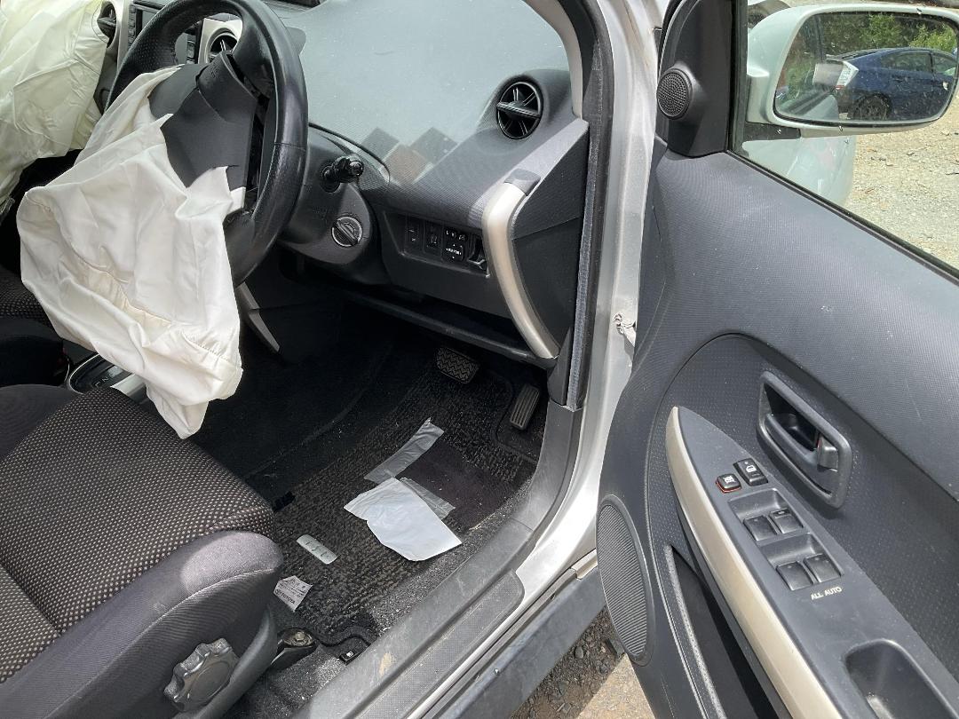 Photo '11' of Toyota IST Photo '11' of Toyota IST