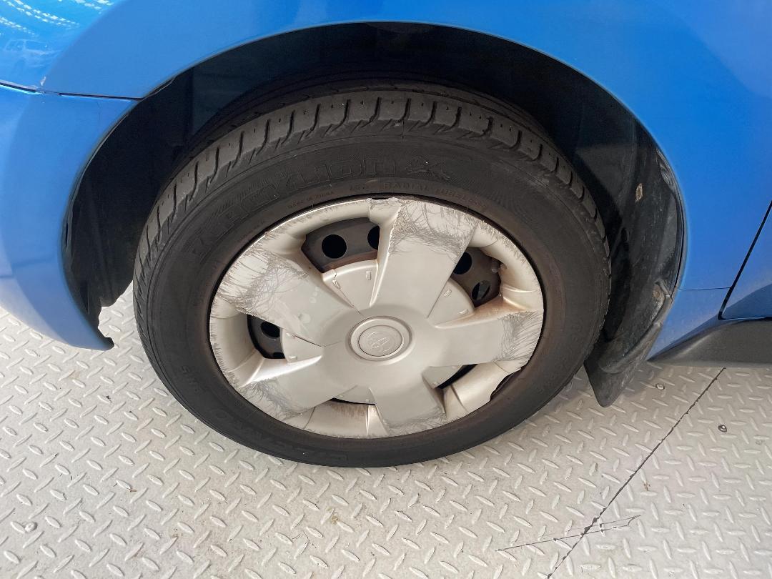 Photo '10' of Toyota IST Photo '10' of Toyota IST