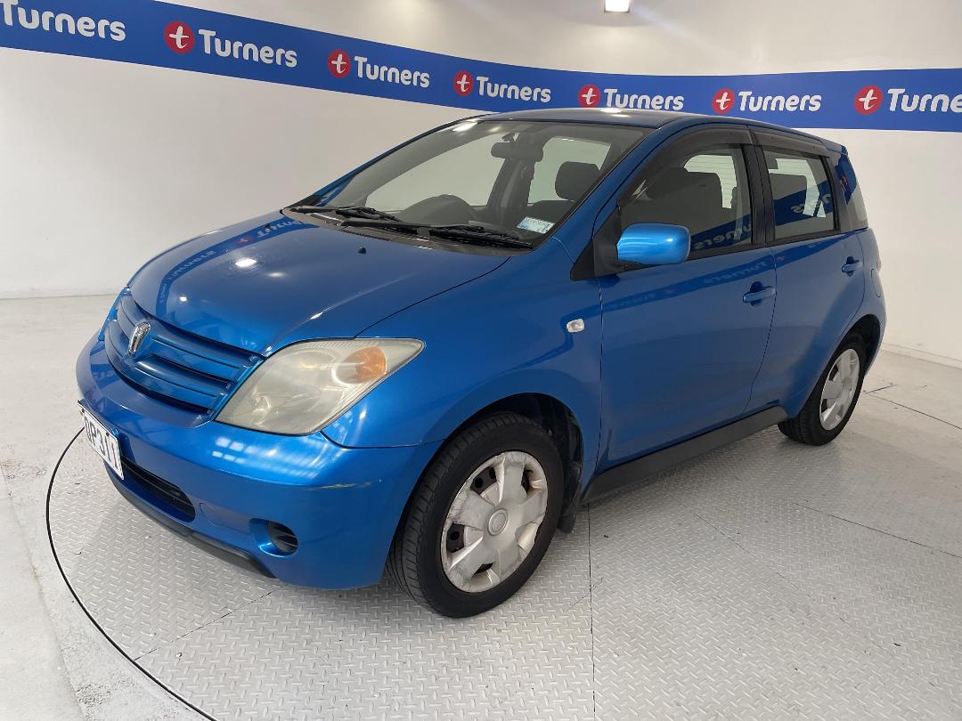 Photo '4' of Toyota IST Photo '4' of Toyota IST