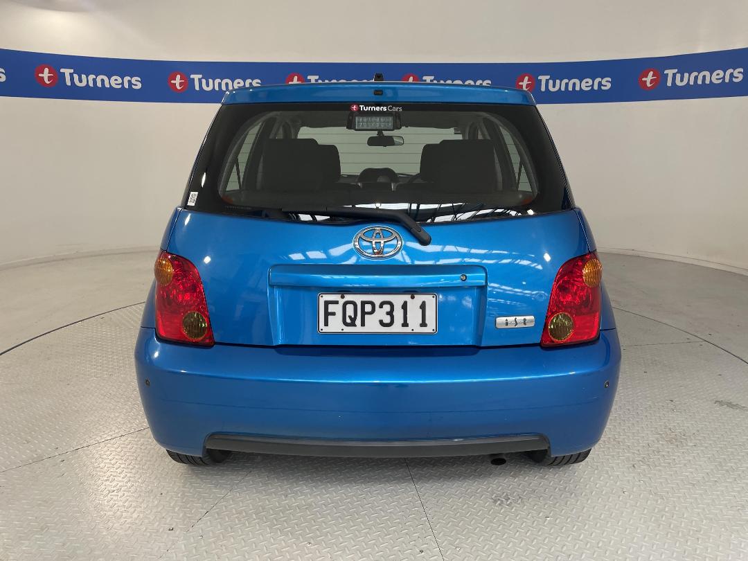 Photo '6' of Toyota IST Photo '6' of Toyota IST