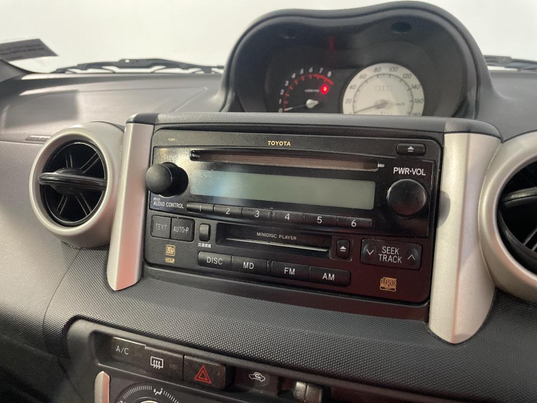 Photo '26' of Toyota IST Photo '26' of Toyota IST