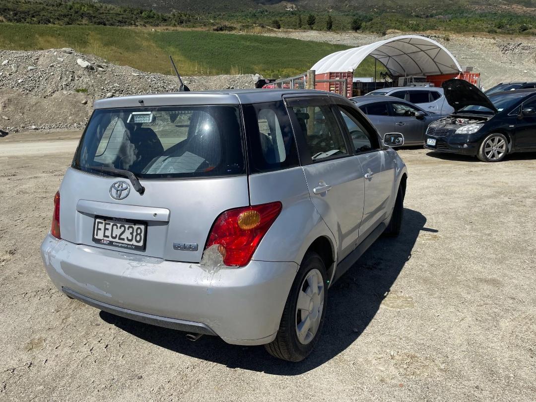 Photo '6' of Toyota IST Photo '6' of Toyota IST