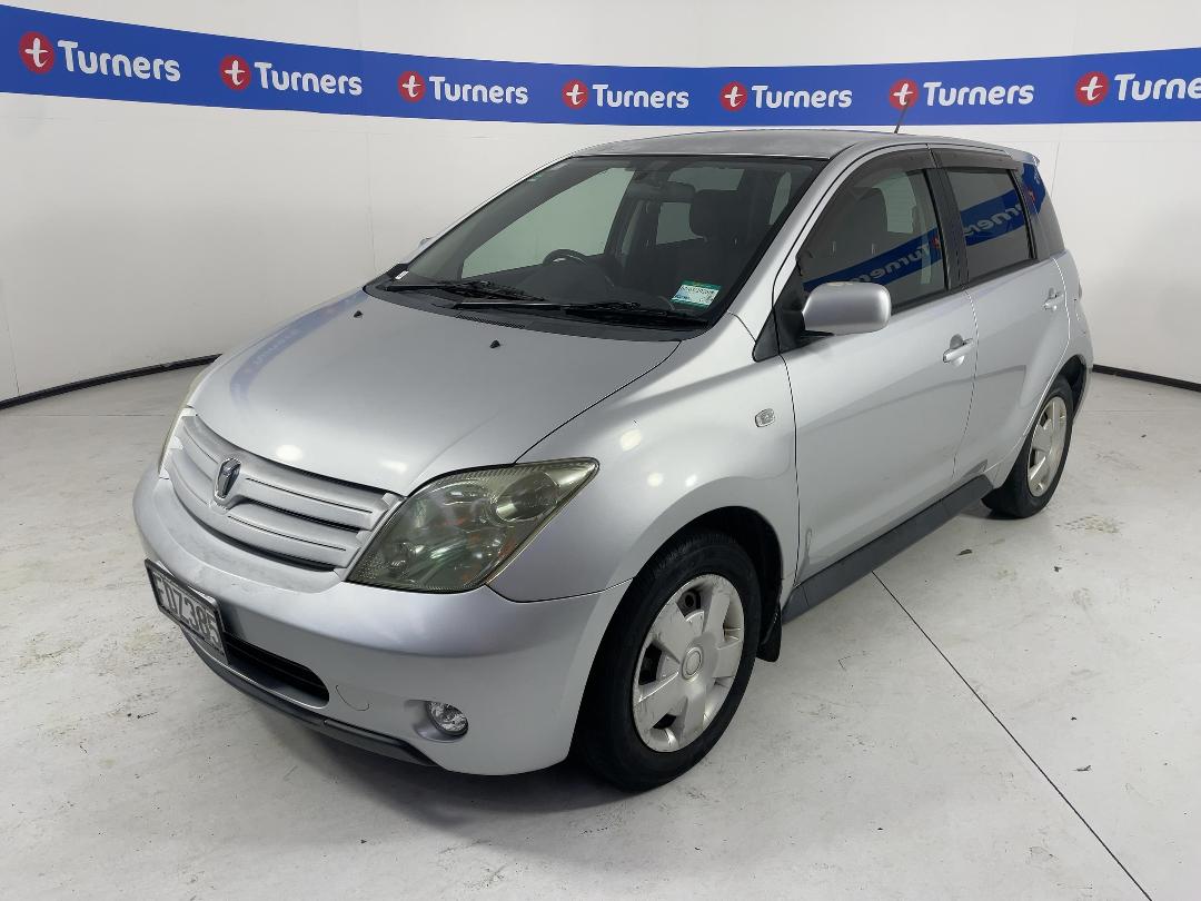 Photo '4' of Toyota IST Photo '4' of Toyota IST