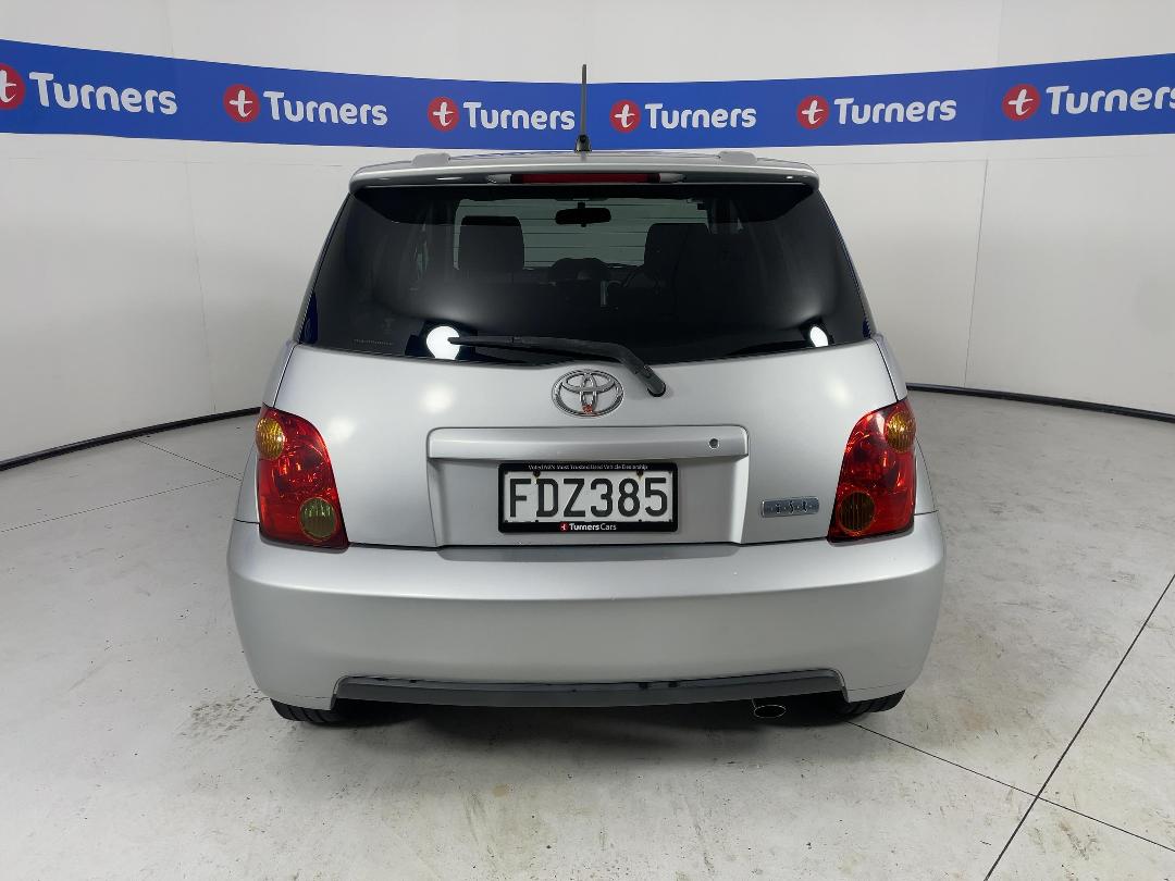 Photo '6' of Toyota IST Photo '6' of Toyota IST