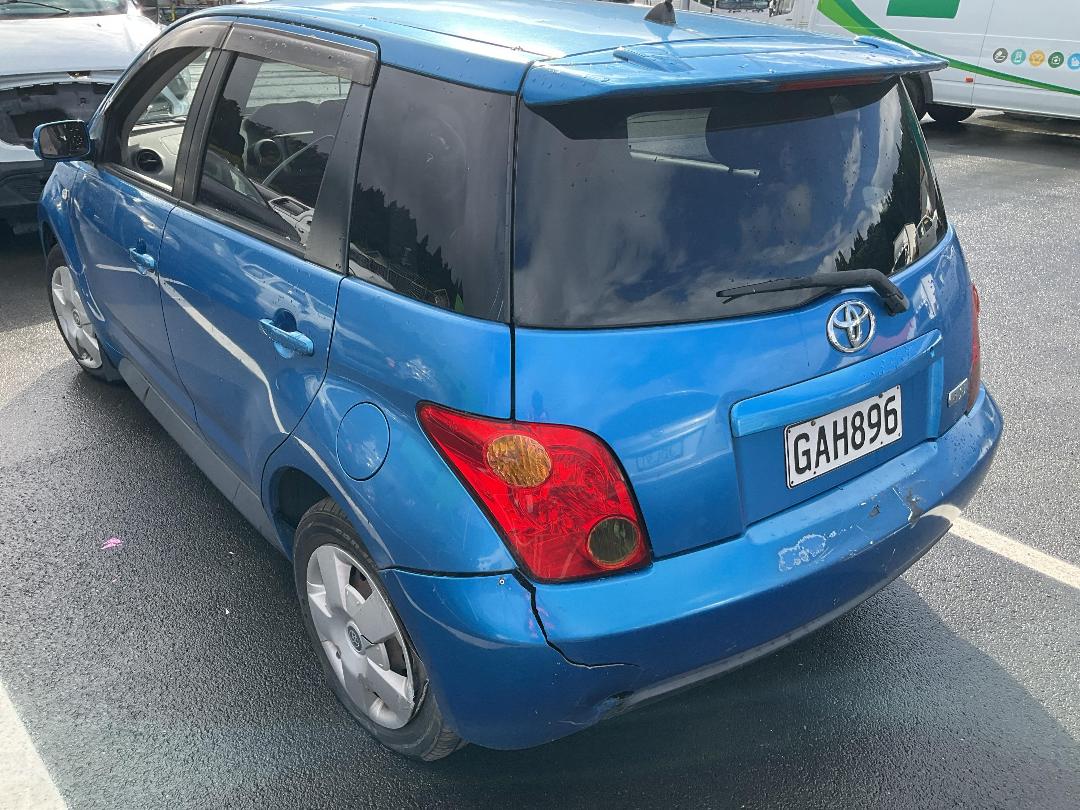 Photo '3' of Toyota IST