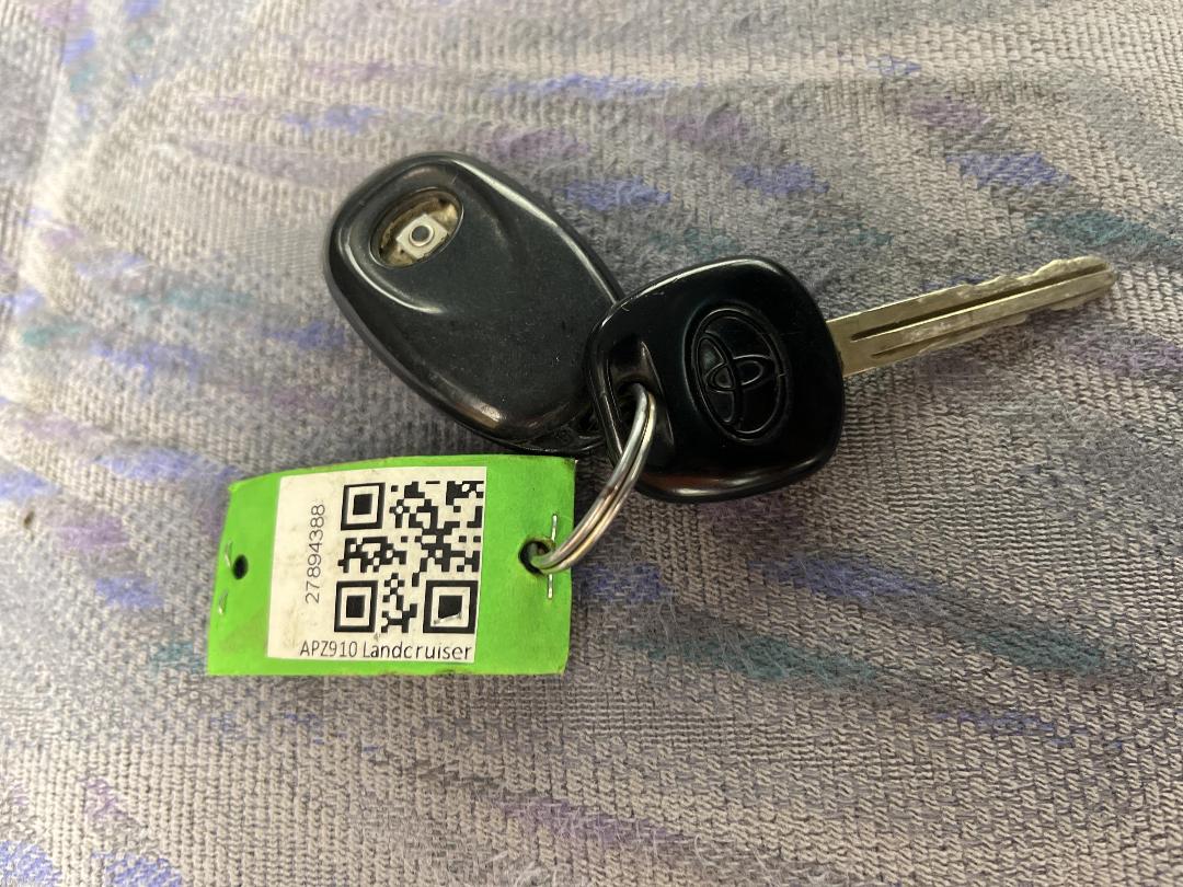 Photo '22' of Toyota Landcruiser Prado