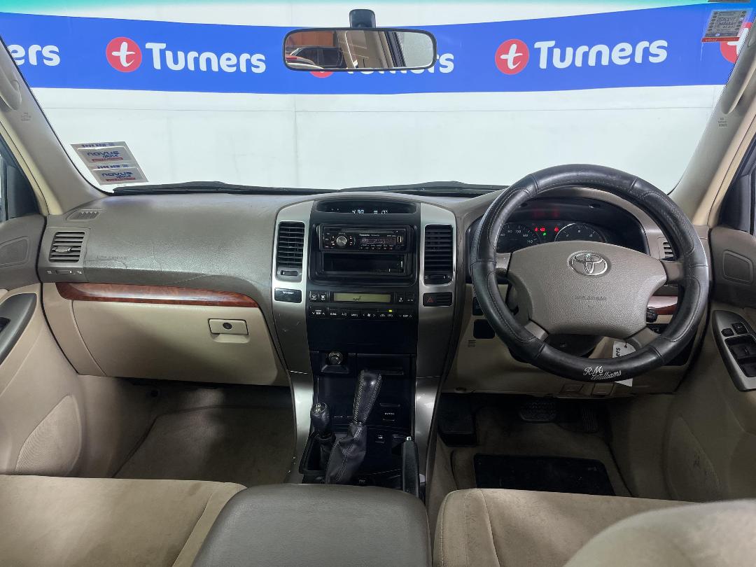 Photo '17' of Toyota Landcruiser Prado