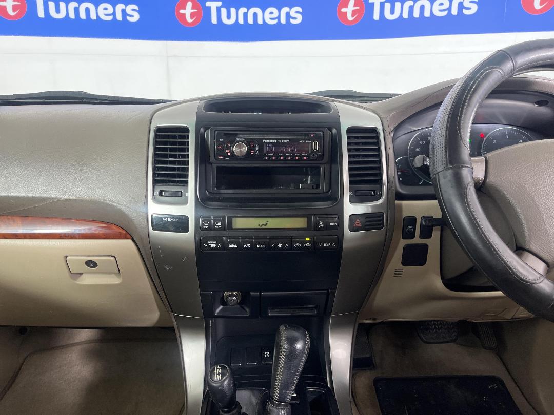 Photo '18' of Toyota Landcruiser Prado