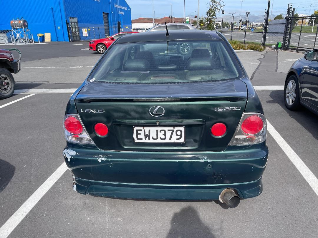 Photo '9' of Toyota Lexus IS 200 Photo '9' of Toyota Lexus IS 200