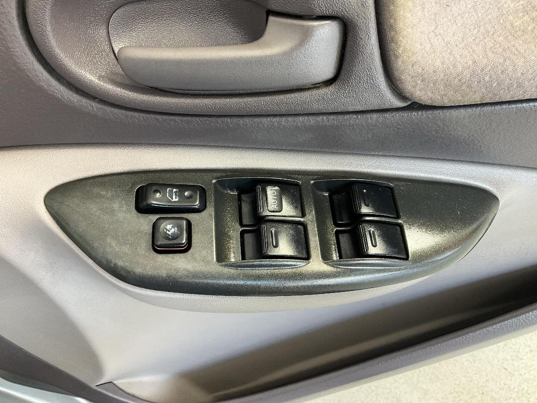 Photo '27' of Toyota Platz