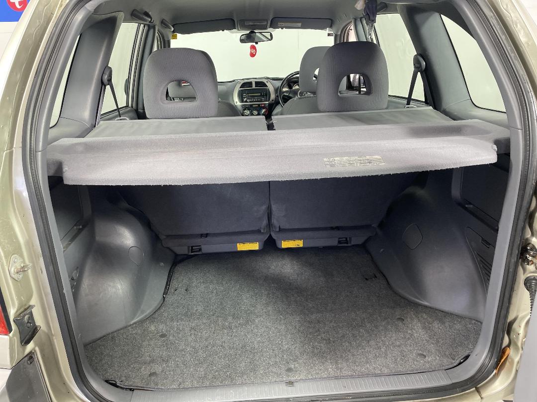 Photo '14' of Toyota Rav4