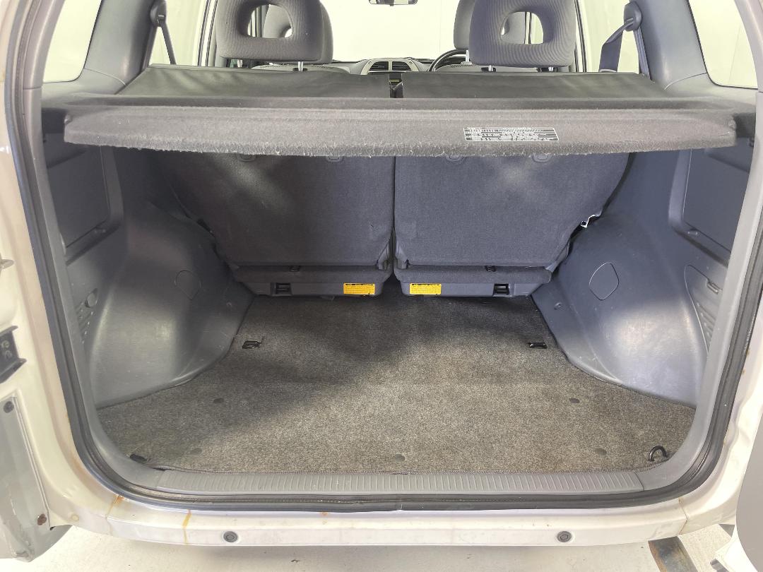 Photo '14' of Toyota Rav4