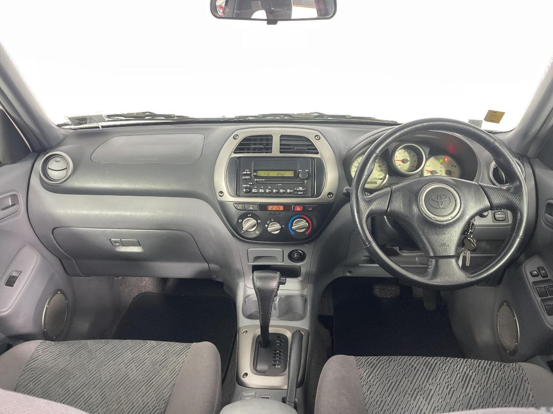 Photo '17' of Toyota Rav4