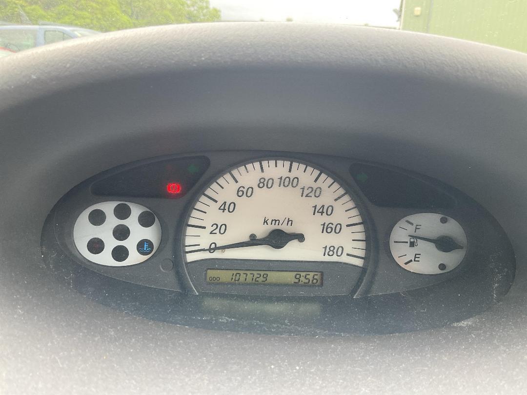 Photo '8' of Toyota Vitz Photo '8' of Toyota Vitz