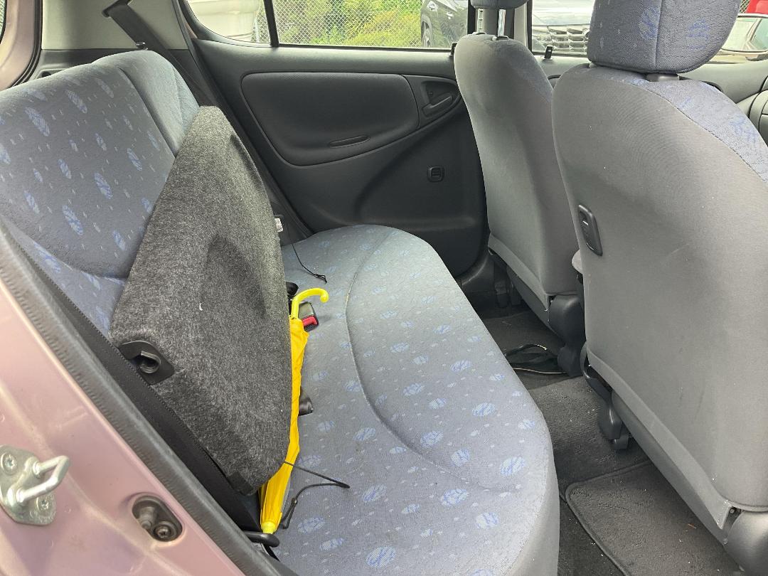 Photo '9' of Toyota Vitz Photo '9' of Toyota Vitz