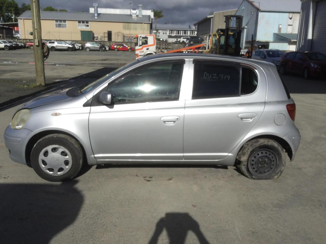 Photo '4' of Toyota Vitz Photo '4' of Toyota Vitz