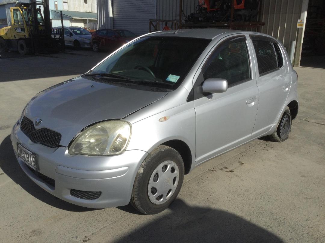 Photo '3' of Toyota Vitz Photo '3' of Toyota Vitz