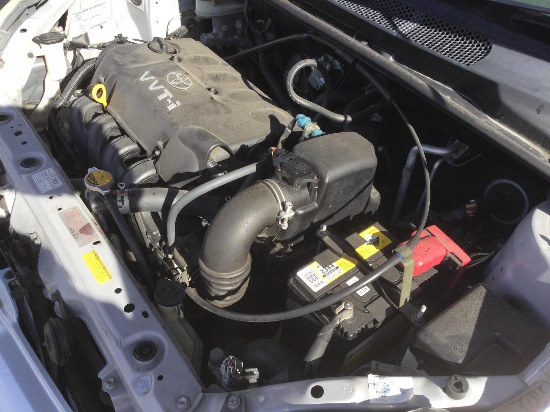 Photo '18' of Toyota Vitz Photo '18' of Toyota Vitz