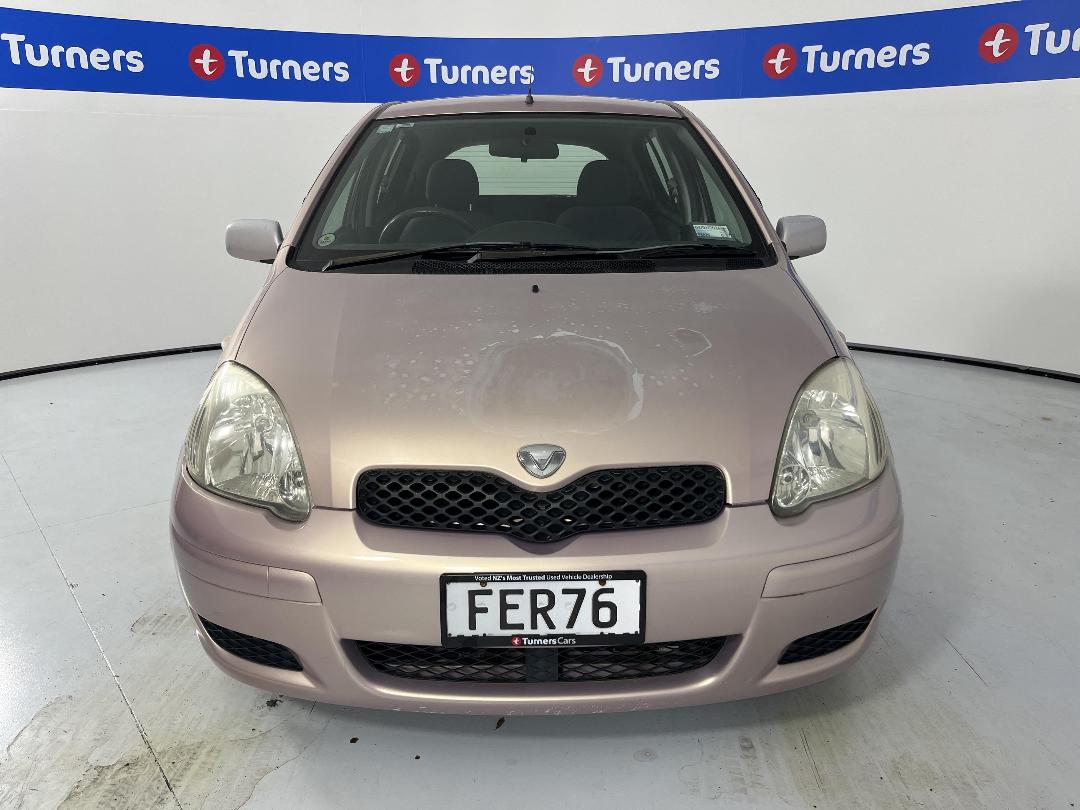 Photo '2' of Toyota Vitz Photo '2' of Toyota Vitz