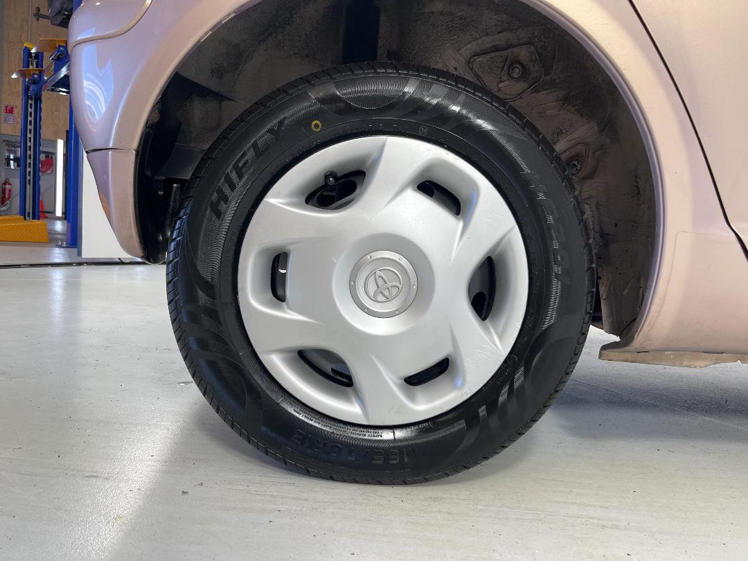 Photo '12' of Toyota Vitz Photo '12' of Toyota Vitz