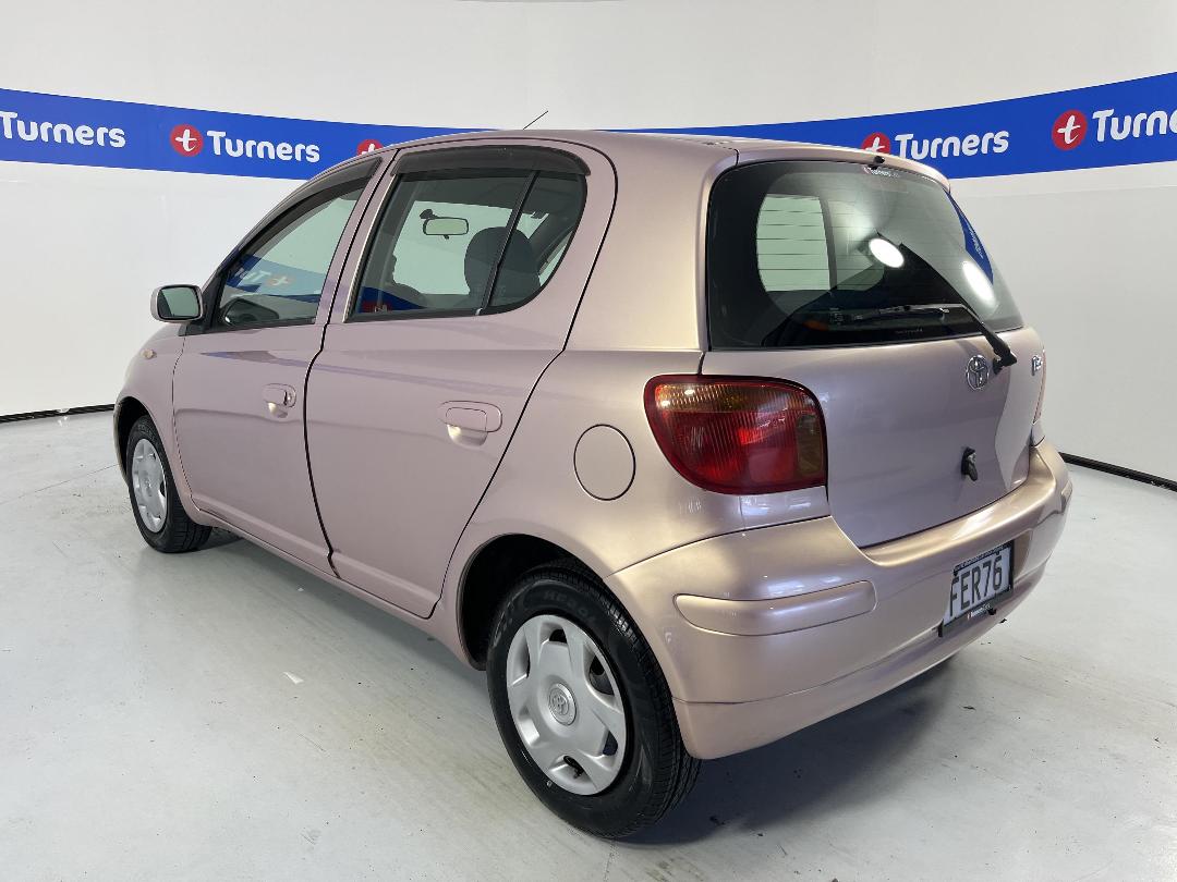 Photo '5' of Toyota Vitz Photo '5' of Toyota Vitz