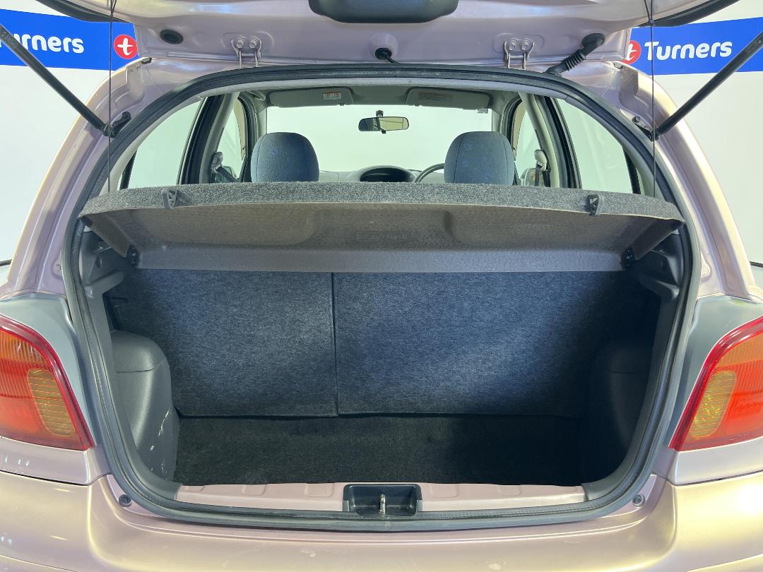 Photo '14' of Toyota Vitz Photo '14' of Toyota Vitz